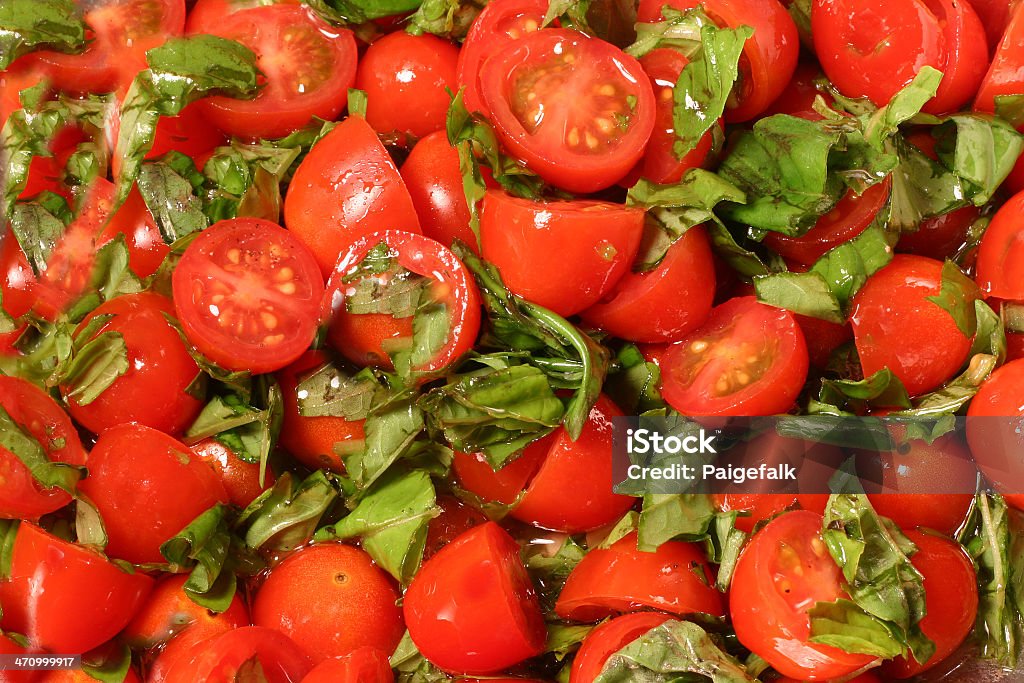 Basilico e pomodori - Foto stock royalty-free di Alimentazione sana