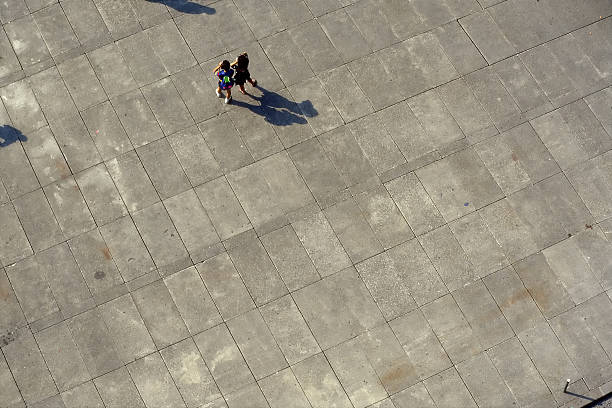 istock Japanese Tourists Taking Picture 471008513