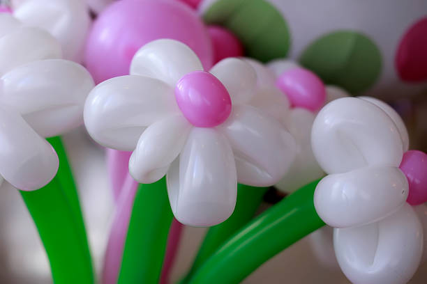 istock Bunch of balloons 471008544