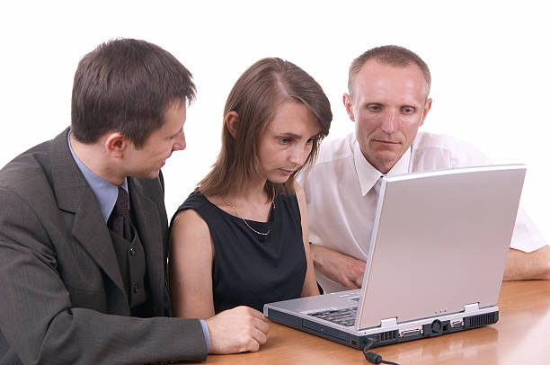 współpraca-współpracy - political rally business men laptop zdjęcia i obrazy z banku zdjęć