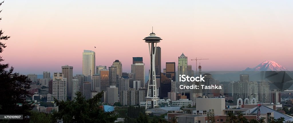 panorama de Seattle ao anoitecer - Foto de stock de Arquitetura royalty-free