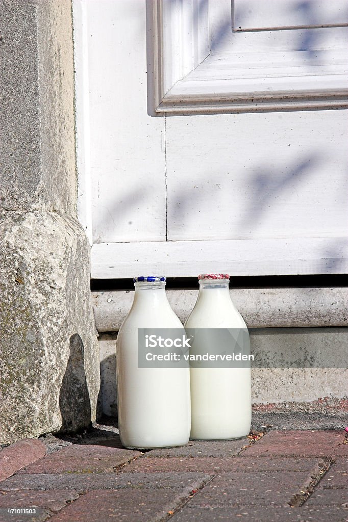 Порог молоко доставку - Стоковые фото Доставлять роялти-фри