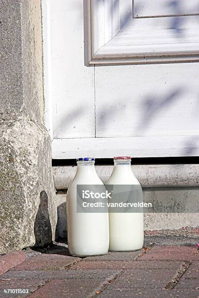 Порог Молоко Доставку — стоковые фотографии и другие картинки Доставлять - Доставлять, Молоко, Бутылка для молока