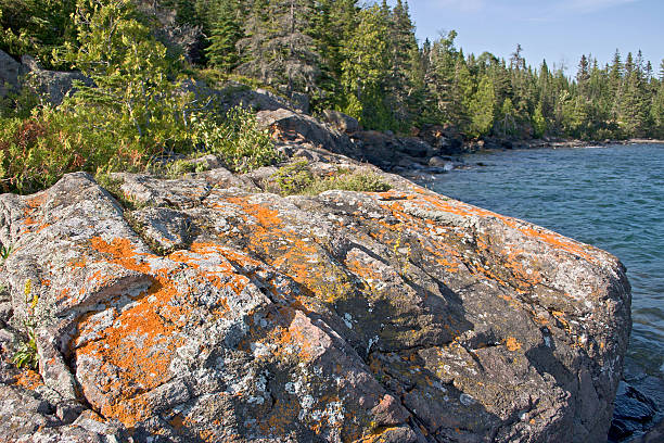 istock Lake Superior Outcrop 471016229