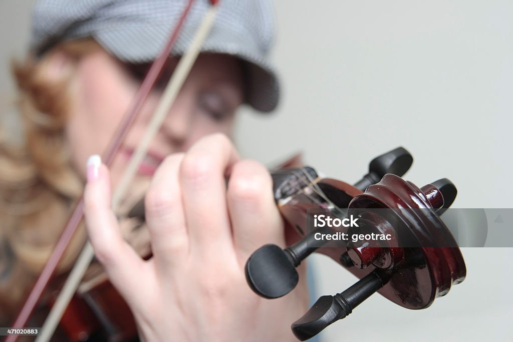 Frau die Violine spielt - Lizenzfrei Bratsche Stock-Foto