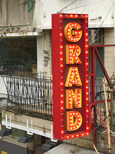 istock Contrast: Grand new sign, old buildings 471030937