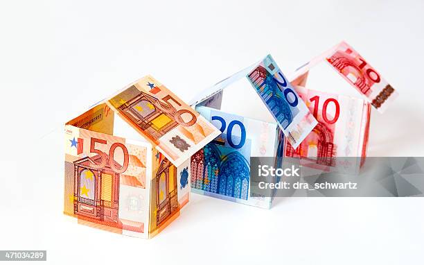 Photo libre de droit de Euro Maisons banque d'images et plus d'images libres de droit de Monnaie de l'Union Européenne - Monnaie de l'Union Européenne, Planification, Plié