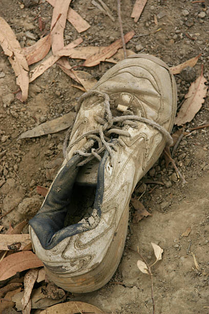 istock Old tennis shoe 471037989