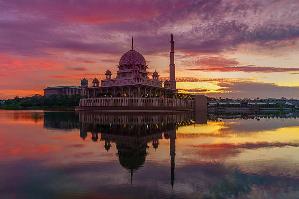 istock Putra Mosque at Sunrise in Putrajaya, Malaysia 471039366