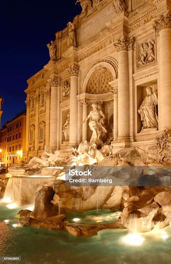 Rome-Fontana di Trevi - Foto de stock de Acueducto libre de derechos