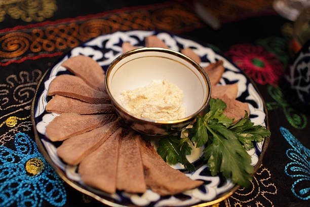 istock Plate with sliced veal tongue 471054838