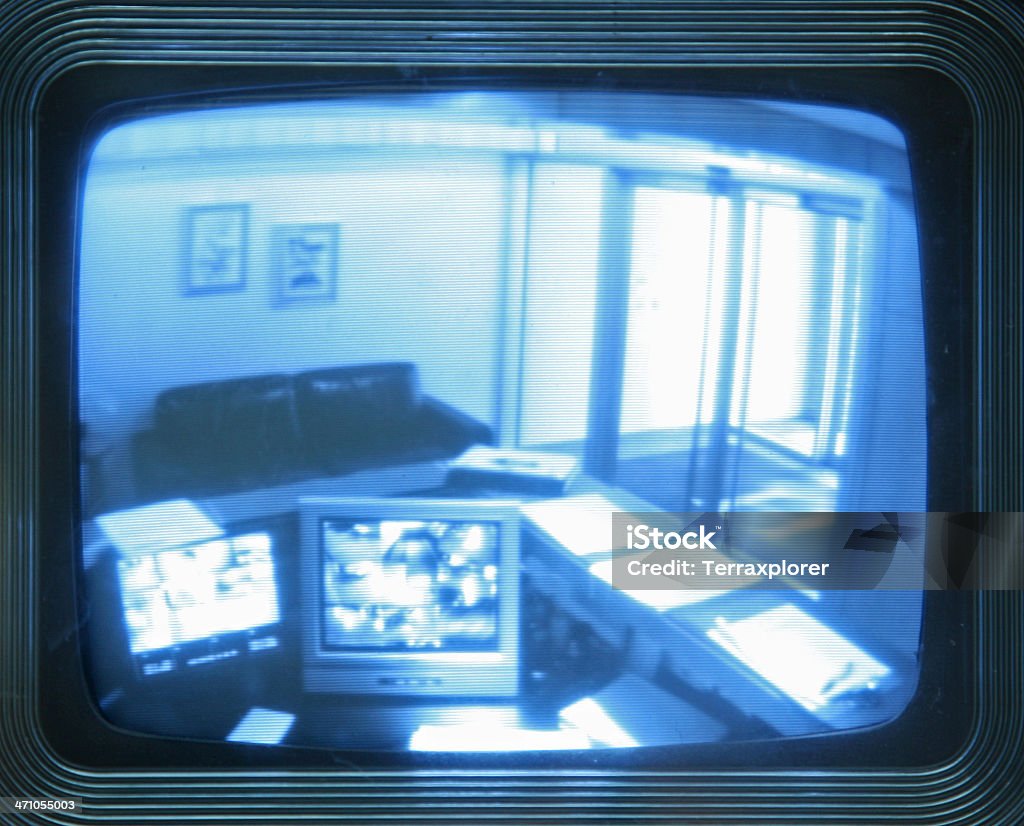 Monitorze CCTV, zbliżenie - Zbiór zdjęć royalty-free (Biurko)