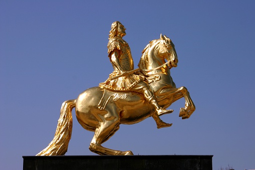 Equestrian statue in Dresden, Golden Rider \