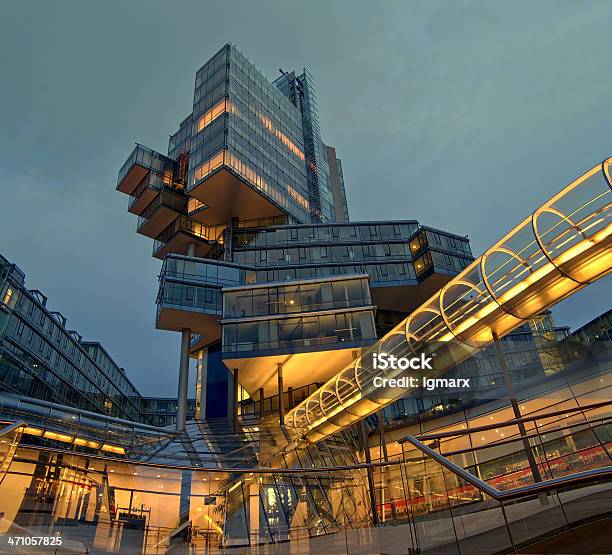 Hannover Bürogebäude Stockfoto und mehr Bilder von Abstrakt - Abstrakt, Arbeiten, Architektur