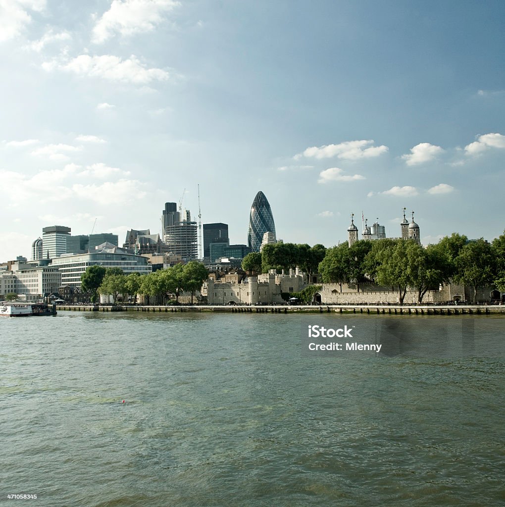 Skyline di Londra Tamigi-quadrato Serie V - Foto stock royalty-free di Affari