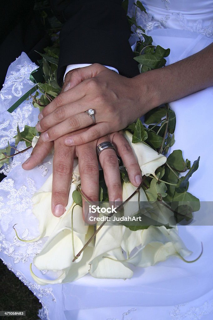 Mãos de casamento - Foto de stock de Aliança de noivado royalty-free