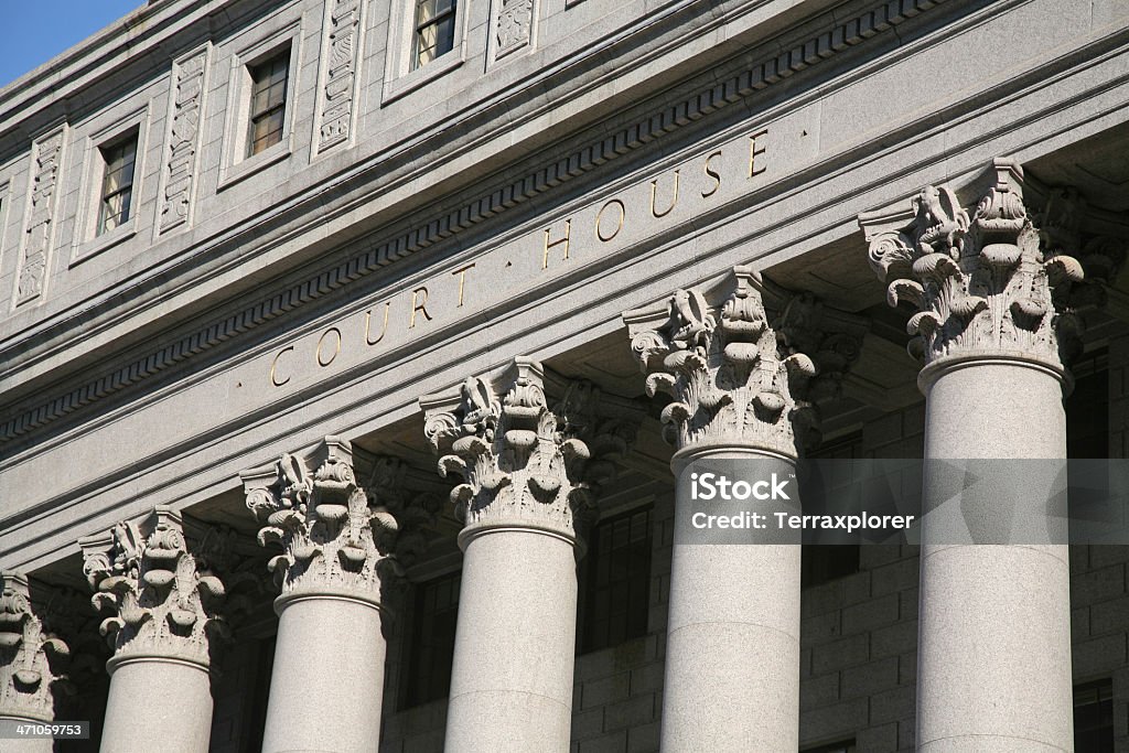 Court House de la façade et au Colonnade - Photo de Architecture libre de droits