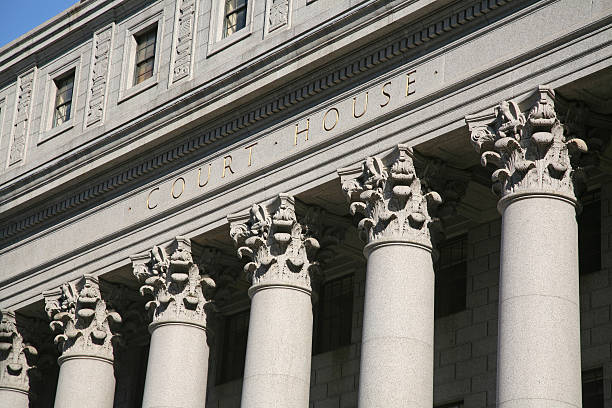 istock Court House Facade And Colonnade 471059753