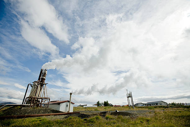 geothermischen powerstation island - iceland hot spring geothermal power station geyser stock-fotos und bilder