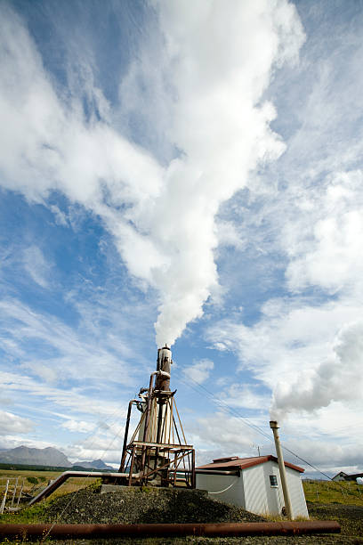 geothermischen power - iceland hot spring geothermal power station geyser stock-fotos und bilder