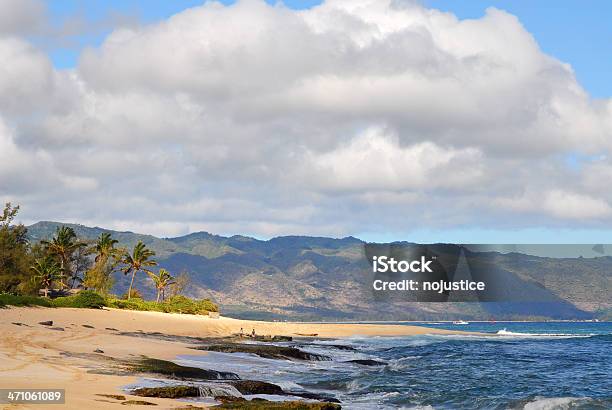 Foto de Perdido Em Oahu e mais fotos de stock de Ilhas do Havaí - Ilhas do Havaí, Paisagem - Cena Não-urbana, Pessoas