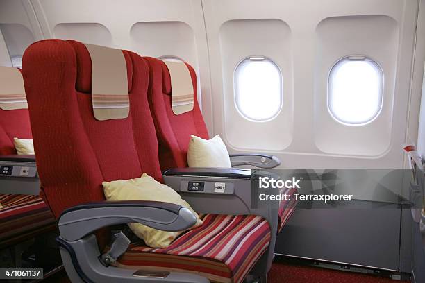 ゆったりとした航空会社の席 - 飛行機のストックフォトや画像を多数ご用意 - 飛行機, 窓側の座席, からっぽ