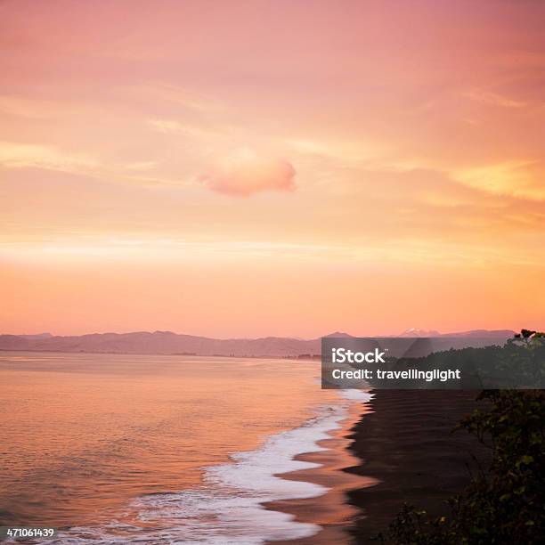 マールバラ Sunrise ニュージーランド - からっぽのストックフォトや画像を多数ご用意 - からっぽ, カラフル, スクエア