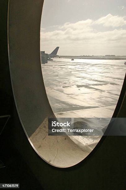 Flughafen Nach Regenduschen Stockfoto und mehr Bilder von Abenteuer - Abenteuer, Abflugbereich, Anfang