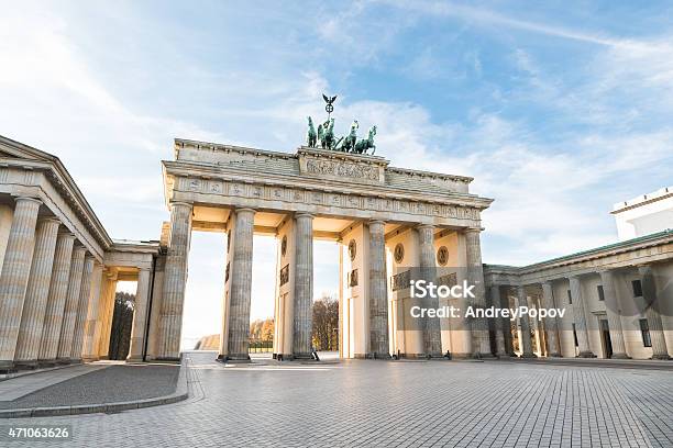 View Of The Brandenburger Tor And Courtyard In Berlin Stock Photo - Download Image Now