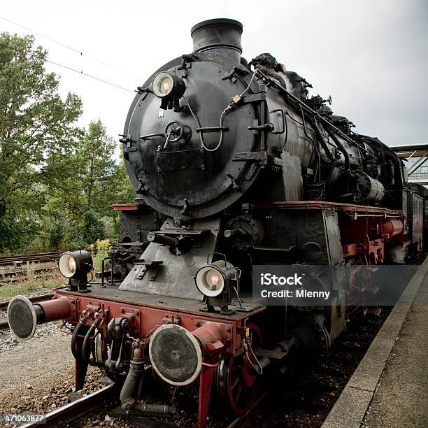 Foto de Locomotiva A Vapor Na Alemanha e mais fotos de stock de Antigo - Antigo, Equipamento de Iluminação, Locomotiva a vapor