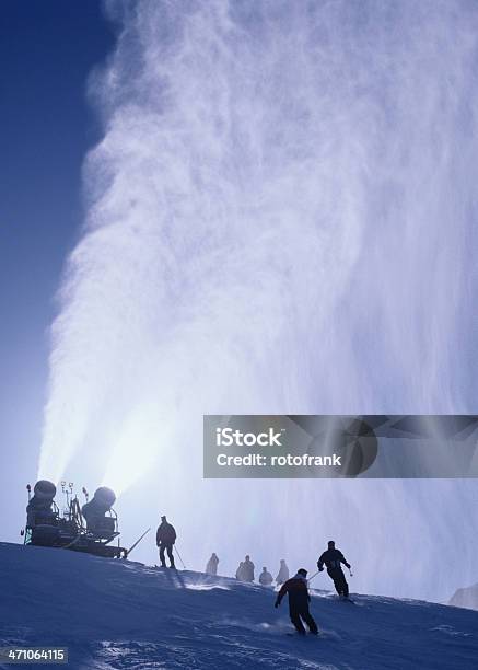 Estância De Esqui - Fotografias de stock e mais imagens de Destino de Viagem - Destino de Viagem, Esqui - Esqui e snowboard, Estância de Esqui