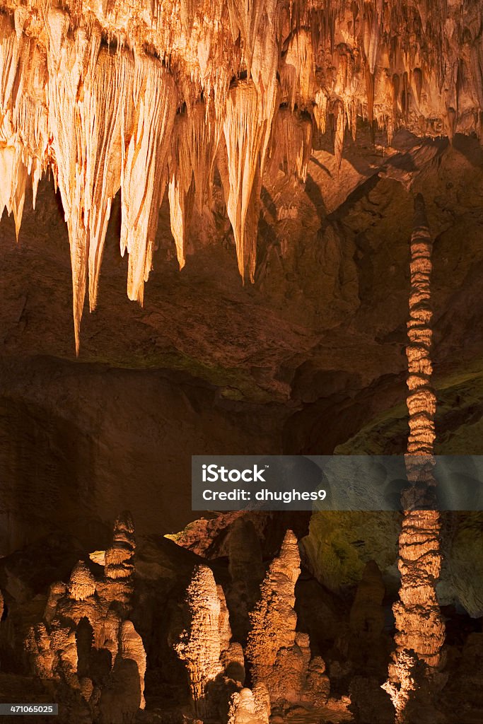 «Chandelier» et «Totem» dans des grottes de Carlsbad - Photo de Parc National des Carlsbad Caverns libre de droits