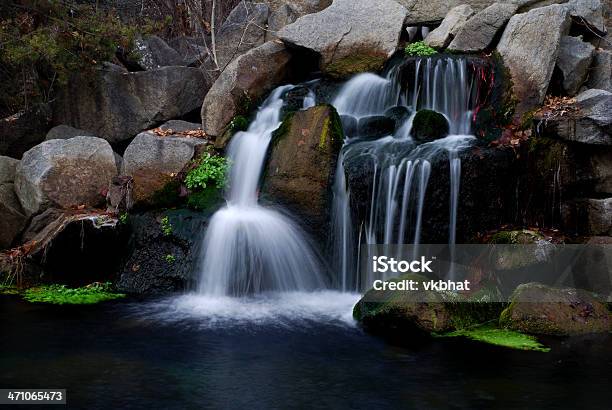 Cascate - Fotografie stock e altre immagini di Cascata - Cascata, Velo, Acqua