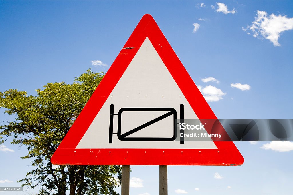 注意ゲート先の道路標示シリーズⅦ - アフリカのロイヤリティフリーストックフォト