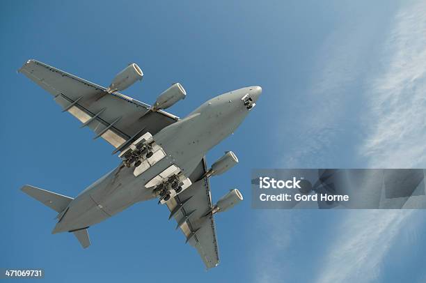 Transport Samolot Lądowania - zdjęcia stockowe i więcej obrazów Królewskie Australijskie Siły Powietrzne - Królewskie Australijskie Siły Powietrzne, Samolot transportowy, Samolot wojskowy