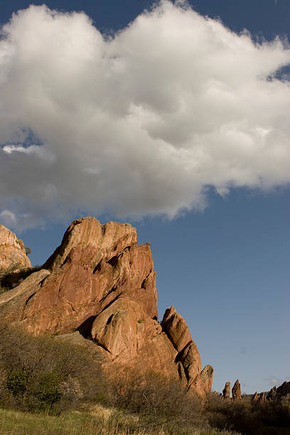 wiosna w roxborough state park southwest denver, kolorado - prairie grass southwest usa usa colorado zdjęcia i obrazy z banku zdjęć