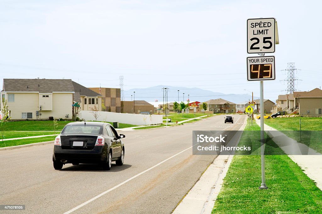 Aceleração de motorista - Royalty-free Placa de Limite de Velocidade Foto de stock