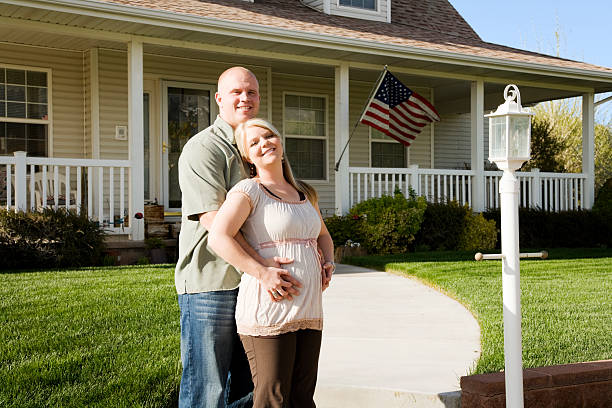 istock Family-to-Be at Home 471078553