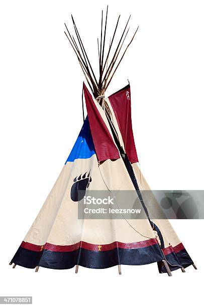 Teepee 白で分離 - テントのストックフォトや画像を多数ご用意 - テント, カットアウト, 北米先住民族の文化