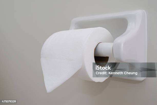 Toilettenpapier Stockfoto und mehr Bilder von Toilettenpapier - Toilettenpapier, Voll, Gefaltet