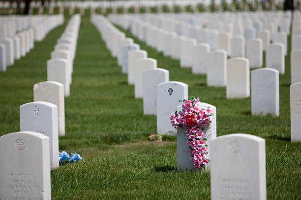 istock Fallen Heroes Final Place of Rest 471079727