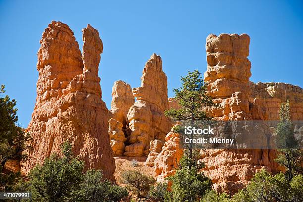 Wunderschöne Red Rock Landschaft Stockfoto und mehr Bilder von Amerikanische Kontinente und Regionen - Amerikanische Kontinente und Regionen, Baum, Berg