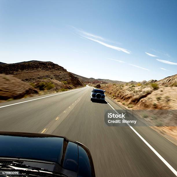 Photo libre de droit de Voie Rapide banque d'images et plus d'images libres de droit de Grands axes de circulation - Grands axes de circulation, Voiture d'époque, Voiture de collection