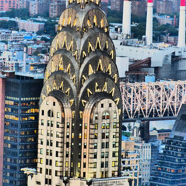 Chrysler building illuminé New York Photo design chrysler building eagles stock pictures, royalty-free photos & images