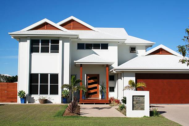 moderne familie zu hause - house australia residential structure contemporary stock-fotos und bilder