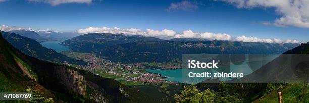 Panorama Dos Alpes Interlaken - Fotografias de stock e mais imagens de Panorâmica - Panorâmica, Suíça, 2000-2009