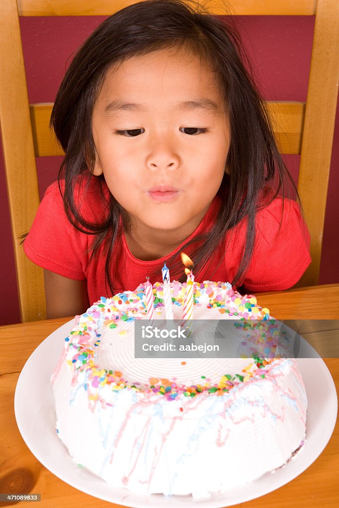 Chica de cumpleaños - Foto de stock de 4-5 años libre de derechos