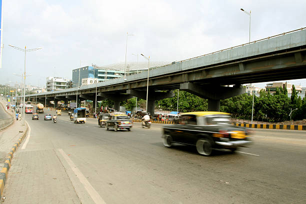 istock Taxi cabs in Mumbai 471093419