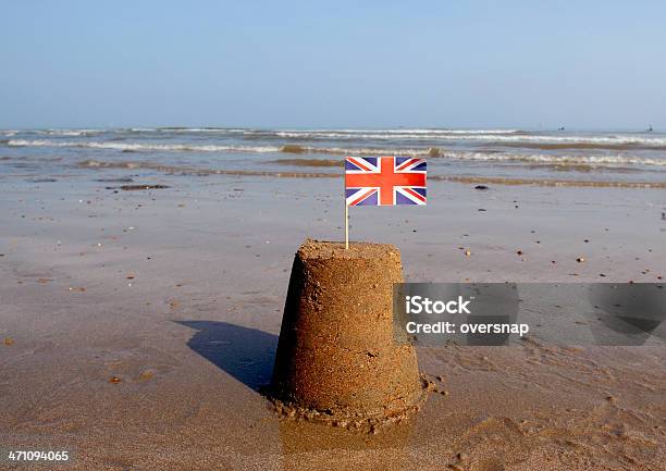 砂の城 - 砂城のストックフォトや画像を多数ご用意 - 砂城, 旗, イギリス国旗