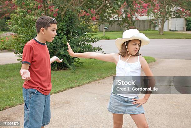 Pare E Fala Para A Mão - Fotografias de stock e mais imagens de Adolescente - Adolescente, Adolescência, Conceito